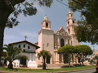 صور Mission San Francisco de Asís معبد